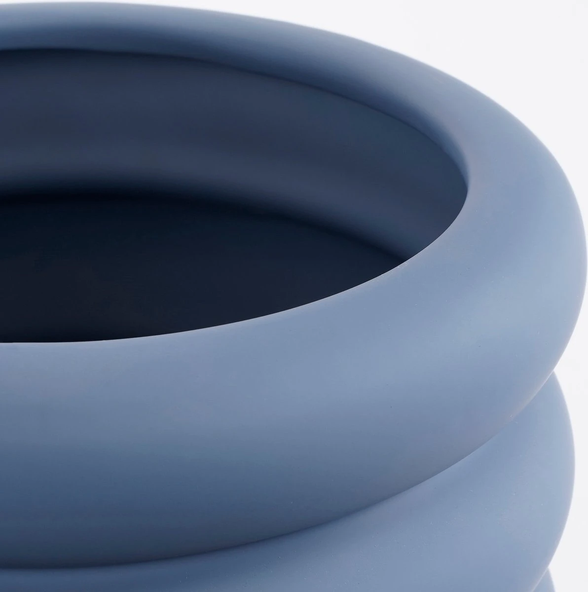 Mica Decorations Ilse Bloempot Met Schotel - H16 X Ø18,5 Cm - Keramiek - Blauw 4 Mica Decorations Ilse Bloempot Met Schotel - H16 X Ø18,5 Cm - Keramiek - Blauw - Afbeelding 2