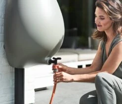 Elho Pure Raindrop 70L - Geel/Oker 28 Elho Pure Raindrop 70L - Geel/Oker -Tuin Kweekbenodigdheden 1200x1028 4