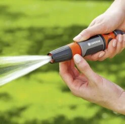 GARDENA Tuinspuit - Spuitpistool 38 GARDENA Tuinspuit - Spuitpistool -Tuin Kweekbenodigdheden 1200x1192 1