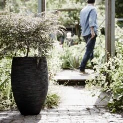 Capi Europe - Vaas Elegant Deluxe Rib NL - 40x60 - Zwart - Voor Binnen En Buiten - KBLR1131 35 Capi Europe - Vaas Elegant Deluxe Rib NL - 40x60 - Zwart - Voor Binnen En Buiten - KBLR1131 -Tuin Kweekbenodigdheden 1200x1200 1020