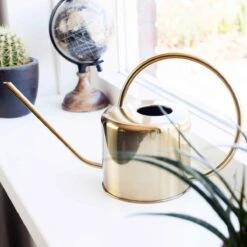 Kikkerland Vintage Gieter - Plantengieter Voor Binnen - Goud - 1,2L - Retro - Metaal -Tuin Kweekbenodigdheden 1200x1200 464