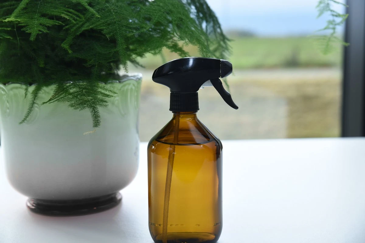 24DOTS Living Plantenspuit | 500 Ml Bruin Amber Glas | Plantensproeier | Plantenspuit Binnen | Waterverstuiver | Vernevelaar 4 24DOTS Living Plantenspuit | 500 Ml Bruin Amber Glas | Plantensproeier | Plantenspuit Binnen | Waterverstuiver | Vernevelaar - Afbeelding 2