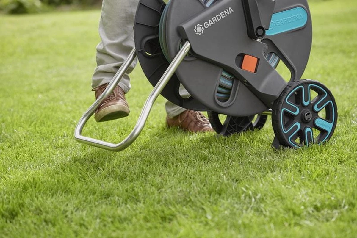 GARDENA - AquaRoll L CleverRoll L Easy Set Slangenwagen - Maximaal 50 Meter - Verstelbare Handgreep 6 GARDENA - AquaRoll L CleverRoll L Easy Set Slangenwagen - Maximaal 50 Meter - Verstelbare Handgreep - Afbeelding 4