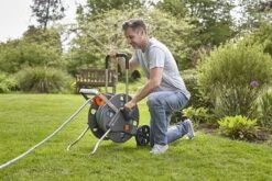 GARDENA - AquaRoll L CleverRoll L Easy Set Slangenwagen - Maximaal 50 Meter - Verstelbare Handgreep 17 GARDENA - AquaRoll L CleverRoll L Easy Set Slangenwagen - Maximaal 50 Meter - Verstelbare Handgreep -Tuin Kweekbenodigdheden 1200x800 56