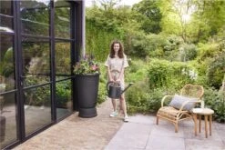 Elho Green Basics Regenton Plus 105 - Regenton Voor Kweken En Oogsten - Ø 58.4 X H 80.4 Cm - Zwart/Living Black -Tuin Kweekbenodigdheden 1200x801 9