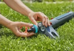 GARDENA - Zwenksproeier AquaZoom S - Tuinsproeier - 9 Tot 150 M² -Tuin Kweekbenodigdheden 1200x829 2