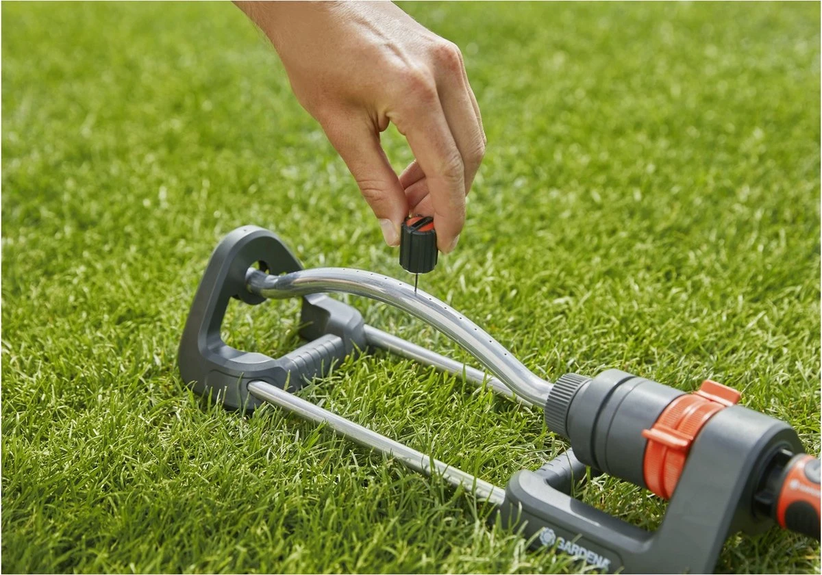 GARDENA - Zwenksproeier Aqua S - Tuinsproeier - 90 Tot 220 M² 4 GARDENA - Zwenksproeier Aqua S - Tuinsproeier - 90 Tot 220 M² - Afbeelding 3