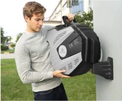 CoolHome - Wandslangenbox 20 Meter + 2 Meter - Tuinslang Met Haspel- Slangenhouder 180° Draaibaar - Tuinslanghaspel Zwart - Grijs -Tuin Kweekbenodigdheden 1200x992