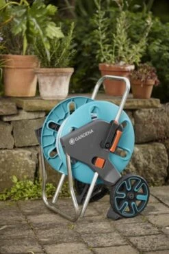 GARDENA - AquaRoll CleverRoll S Set Slangenwagen - Incl. 20 M Slang - Maximaal 40 M Opbergcapaciteit 20 GARDENA - AquaRoll CleverRoll S Set Slangenwagen - Incl. 20 M Slang - Maximaal 40 M Opbergcapaciteit -Tuin Kweekbenodigdheden 798x1200