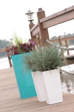 Prosperplast Kunststof Urbi Bloempot/plantenpot Met Binnenpot Wit 32 X 32 X 61 Cm - 21/49 Liter - Hoge Vierkante Bloempotten -Tuin Kweekbenodigdheden 800x1200 168