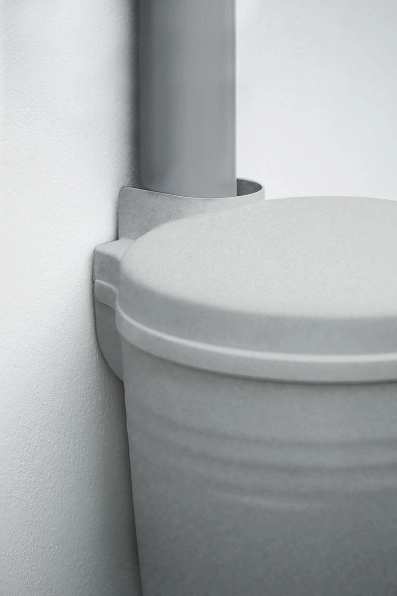 Elho Green Basics Rain Catcher 33 - Regenton Voor Balkonbuiten - Ø 33.5 X H 73.5 Cm - Grijs/Living Concrete 5 Elho Green Basics Rain Catcher 33 - Regenton Voor Balkonbuiten - Ø 33.5 X H 73.5 Cm - Grijs/Living Concrete - Afbeelding 3